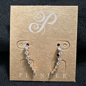 Plunder Iretta Ear Crawler Earrings